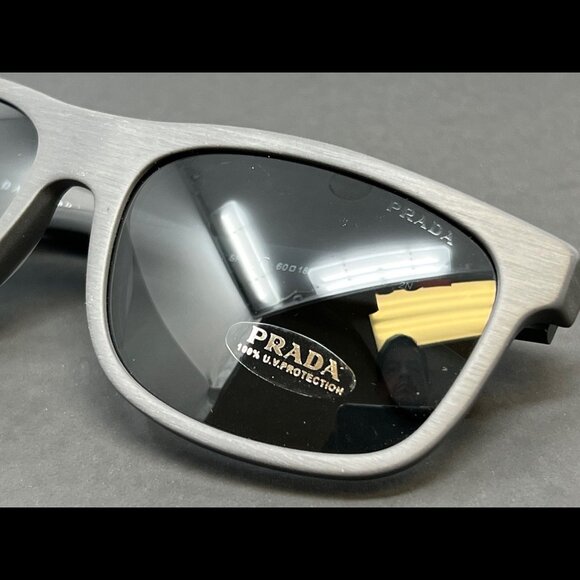 Prada Sunglasses PR15R-TV43C2 Matte Gray 60mm Gray Lens Men's Italy Authentic - Picture 8 of 10